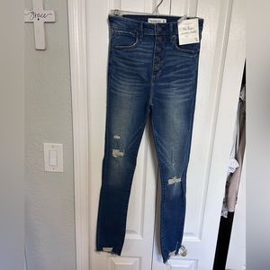 Abercrombie- skinny high rise ankle jeans